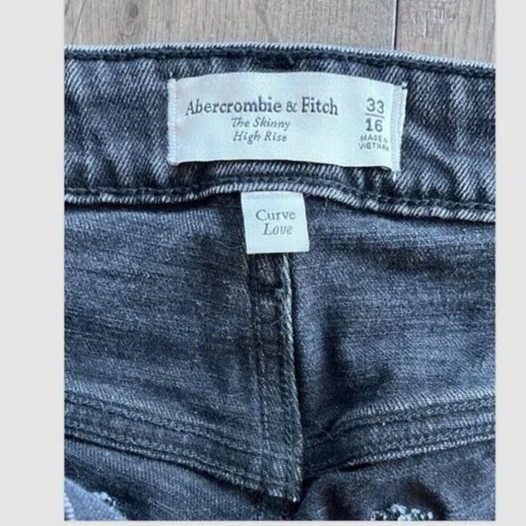 Abercrombie Curve Love High Rise Jeans Size 33/16 Charcoal Black Denim Split Hem - Picture 3 of 8